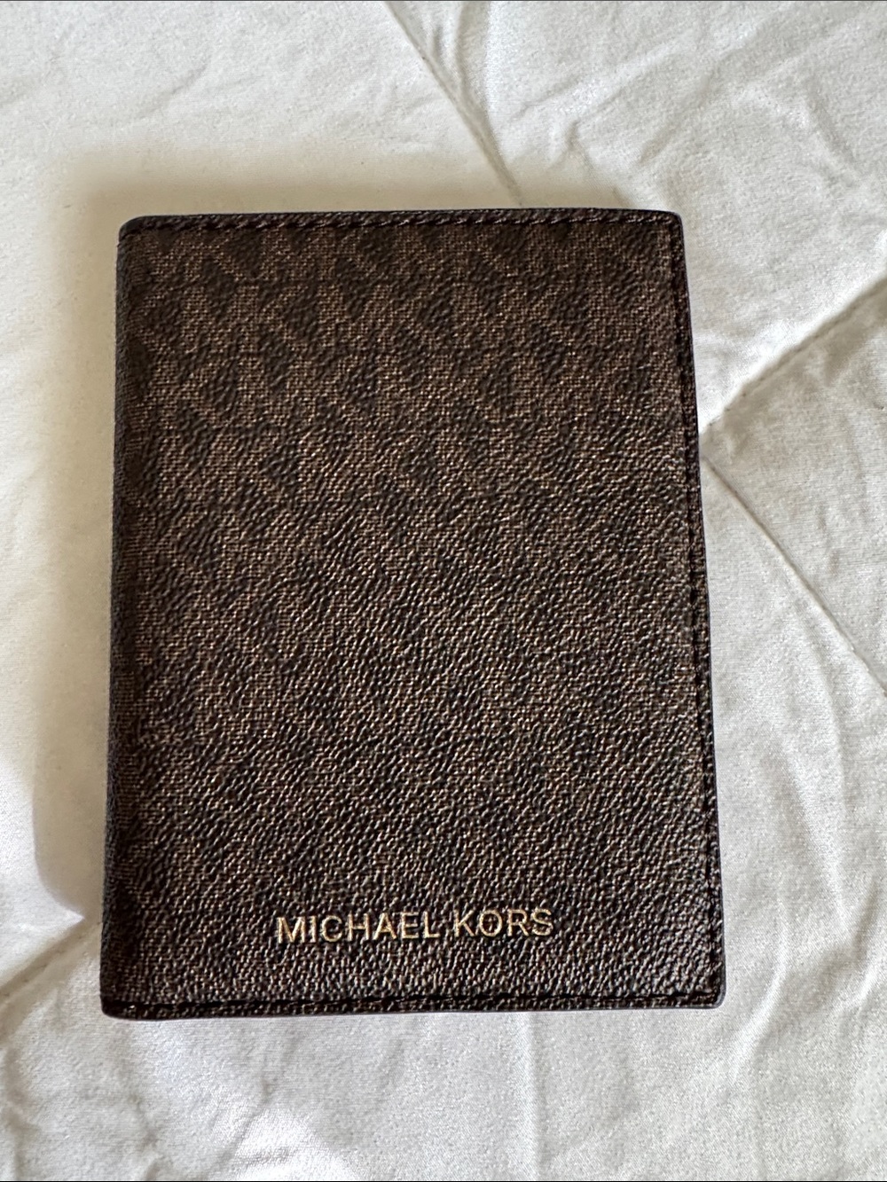 Michael Kors Bedford Leather Travel Passport Case Wallet Logo